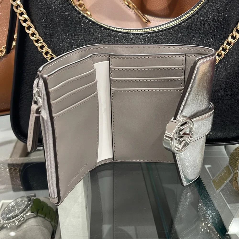 MICHAEL KORS CARMEN MEDIUM LOGO AND FAUX LEATHER WALLET SILVER NWT